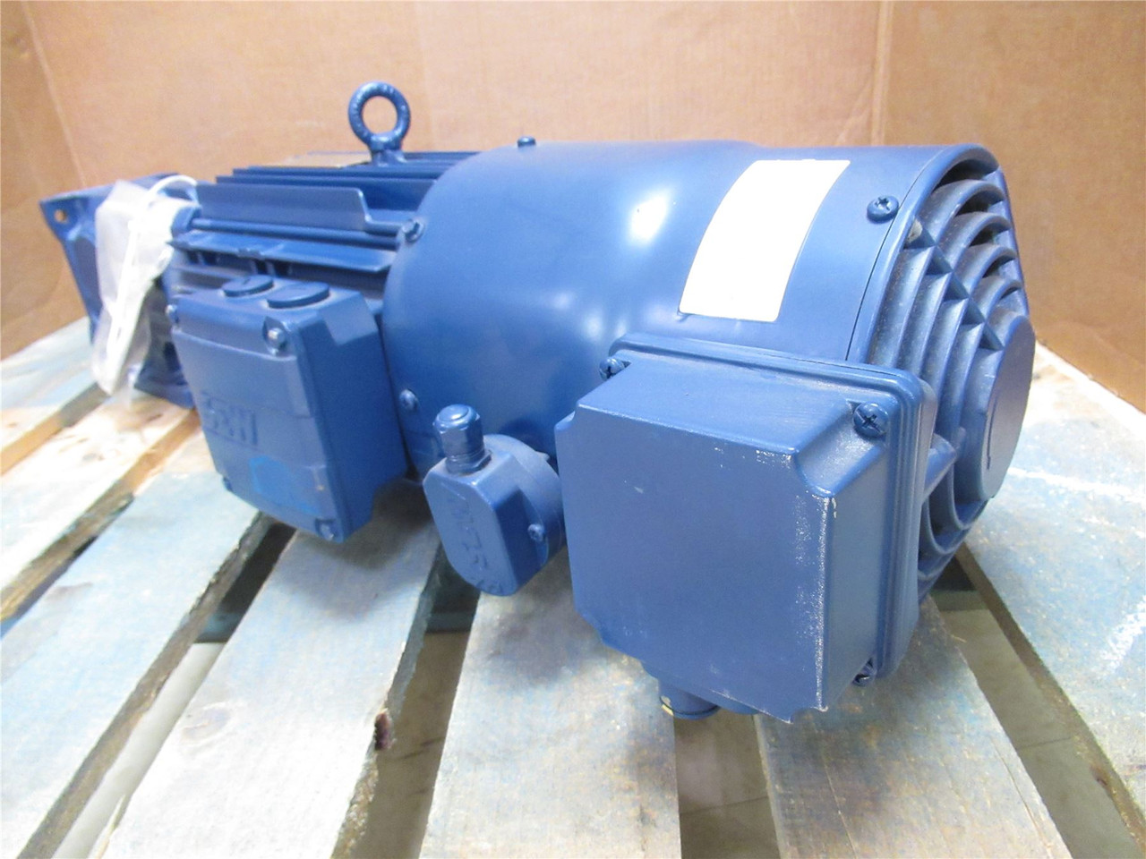 SEW K37DRN100L4/EK8R/V; AC Gearmotor; W/Brake; 4:1 Ratio; 4HP