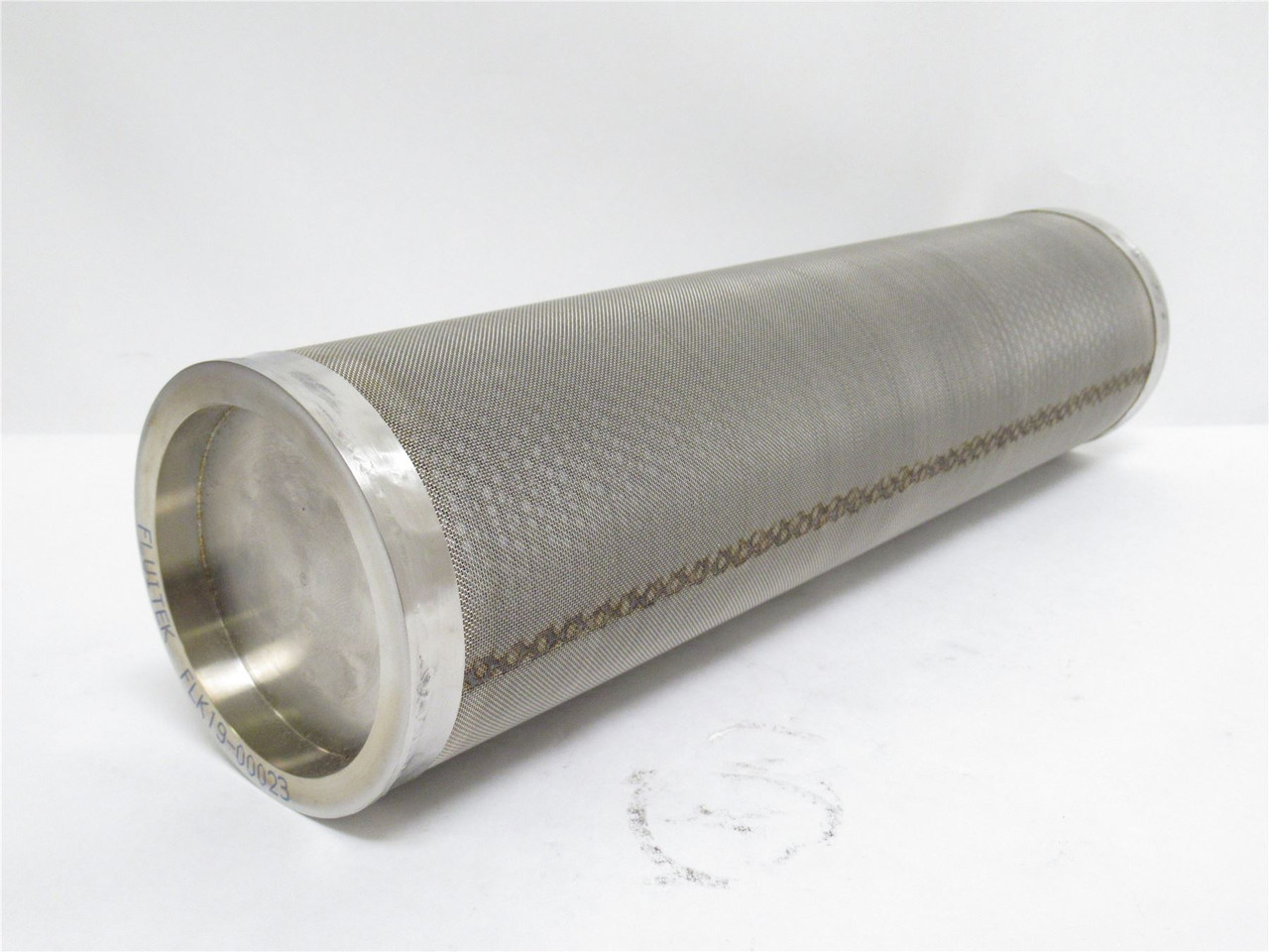 Fluitek FLK19-00023; Strainer Filter SS; 3-5/8"OD x 14-1/8" L