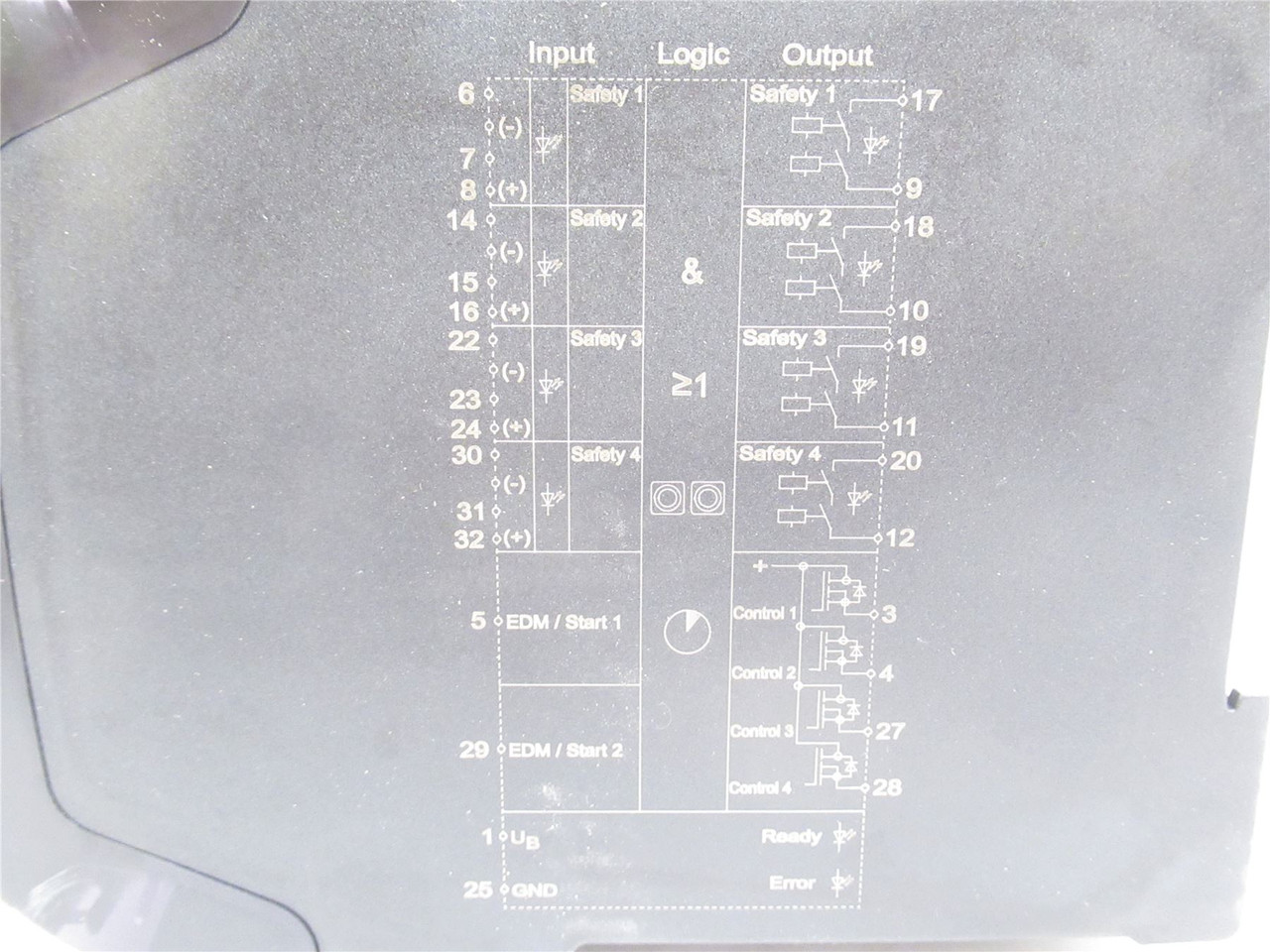 Elobau 471EFR3E14MK0205; Safety Relay 250VAC/30VDC; 3A/100mA