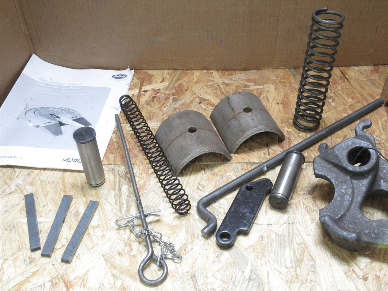 SAF Holland RK-351-03505-3; Trailer Hitch Slider Repair Kit