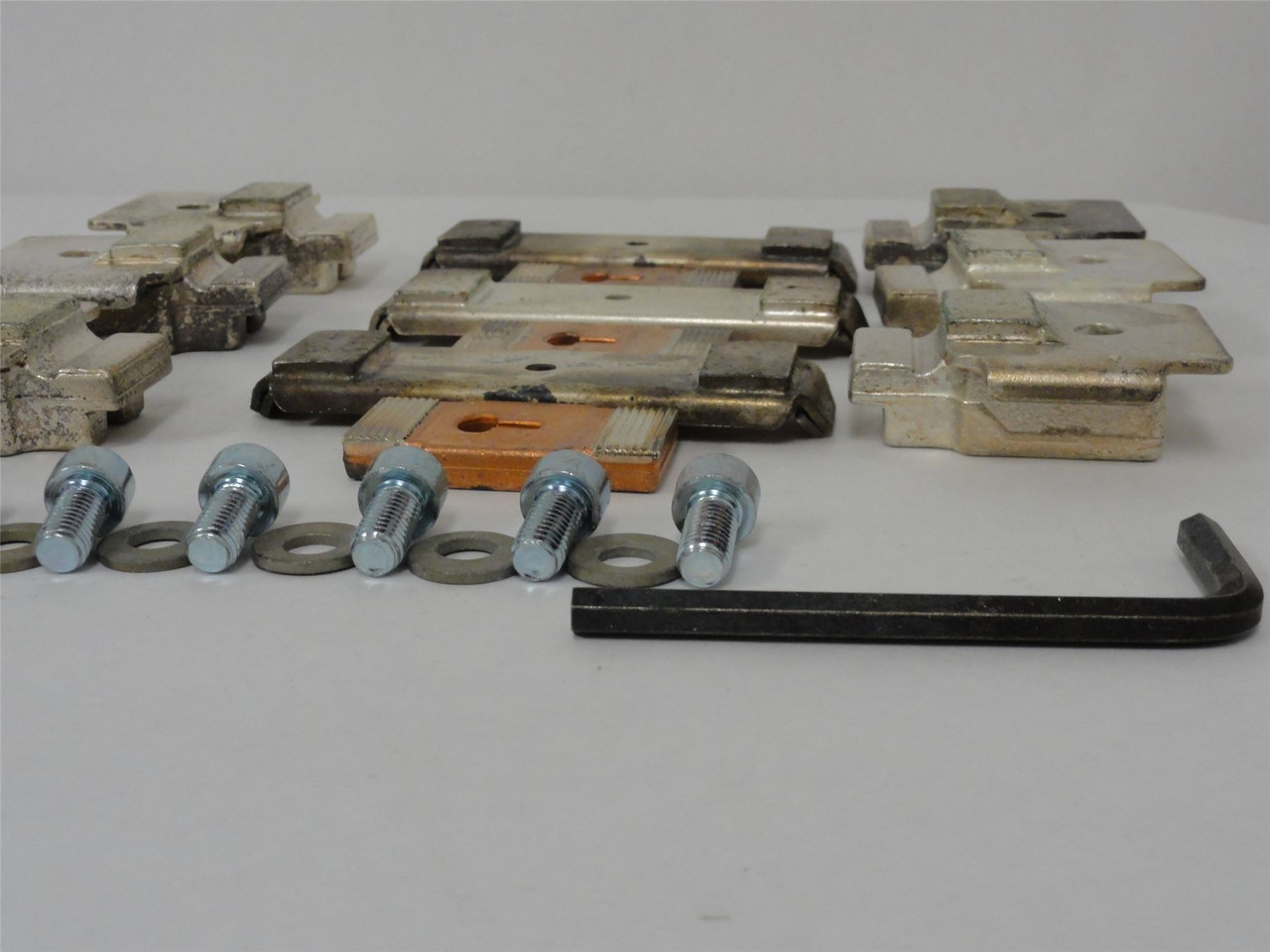 ABB KZ800-3; Contact kit for EH800; Missing Springs