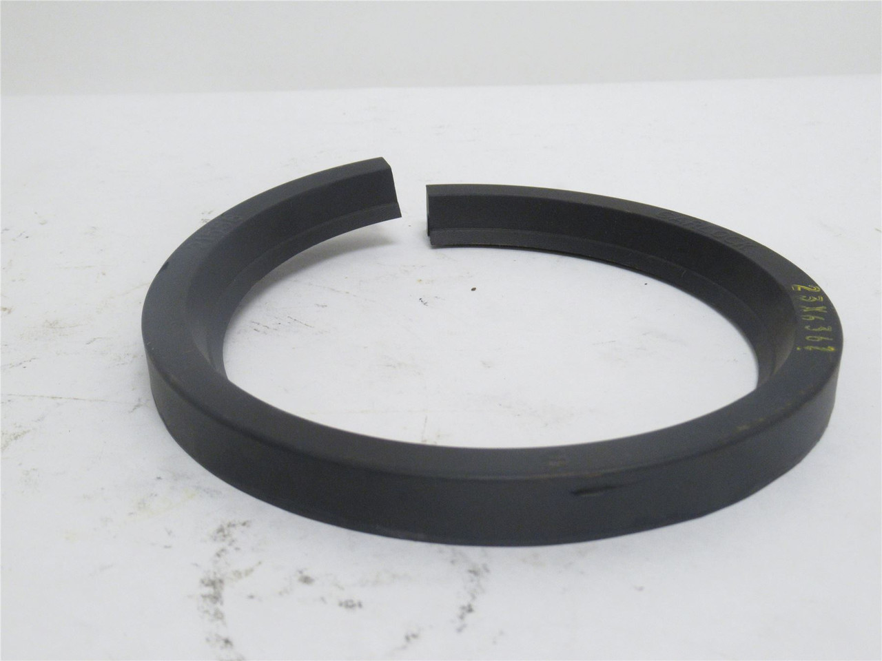 Garlock 23X6362; Split Oil Seal 4.43"ID x 5.438"OD x 1/2" Wide