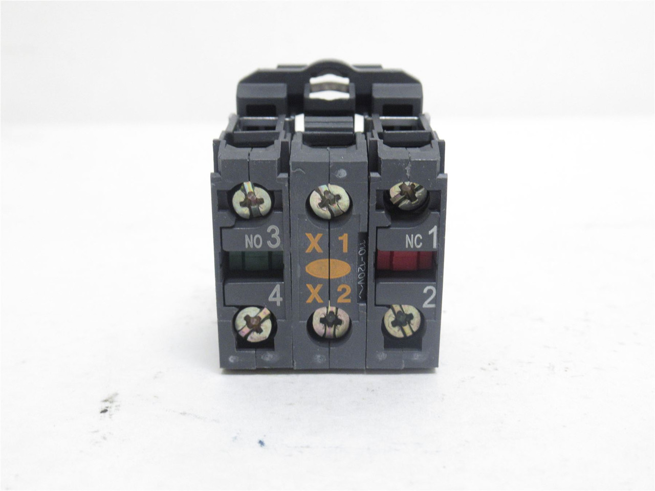 Schneider XB5AW35G5; Orange Illuminated Push Button; 3A; 240V