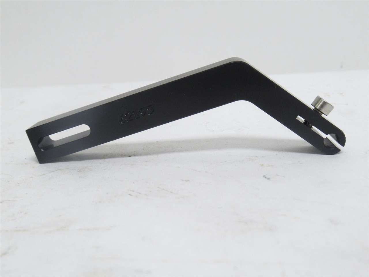 ID Tech 62195; Air Assist Swing Away Bracket