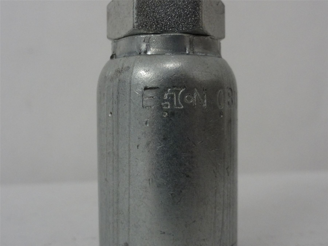 Eaton 08U-R08; Hose Fitting; 1/2" Hose x 1/2" JIC