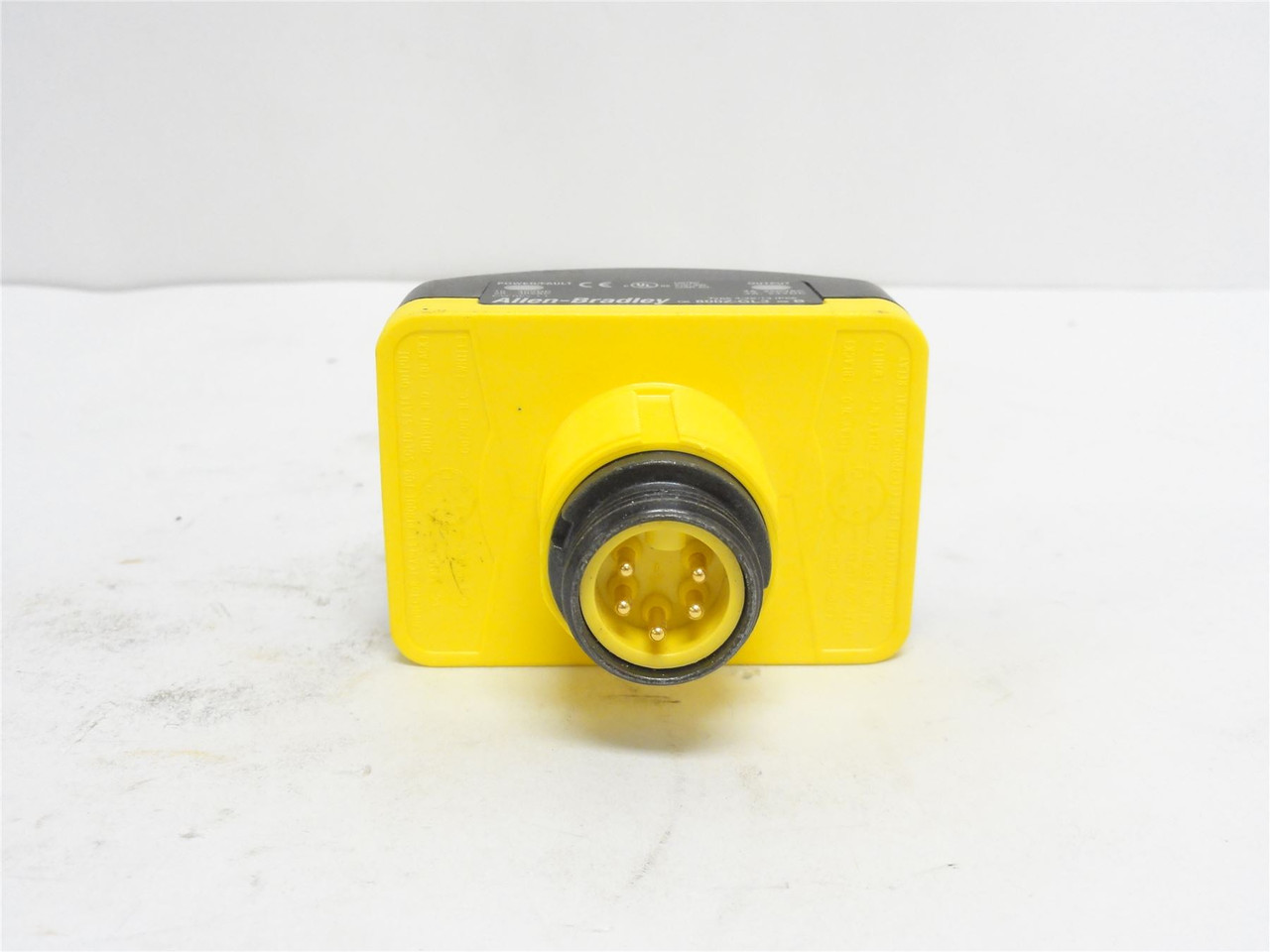 Allen-Bradley 800Z-GL3; Palm Button; 20-30VAC/10-40VDC In
