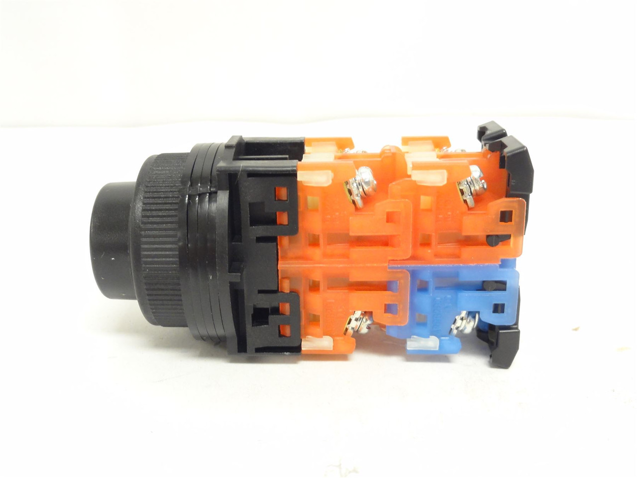 Fuji AR30JCR-3G07CAZ022; Keyed Selector Switch; 10A; 600VAC