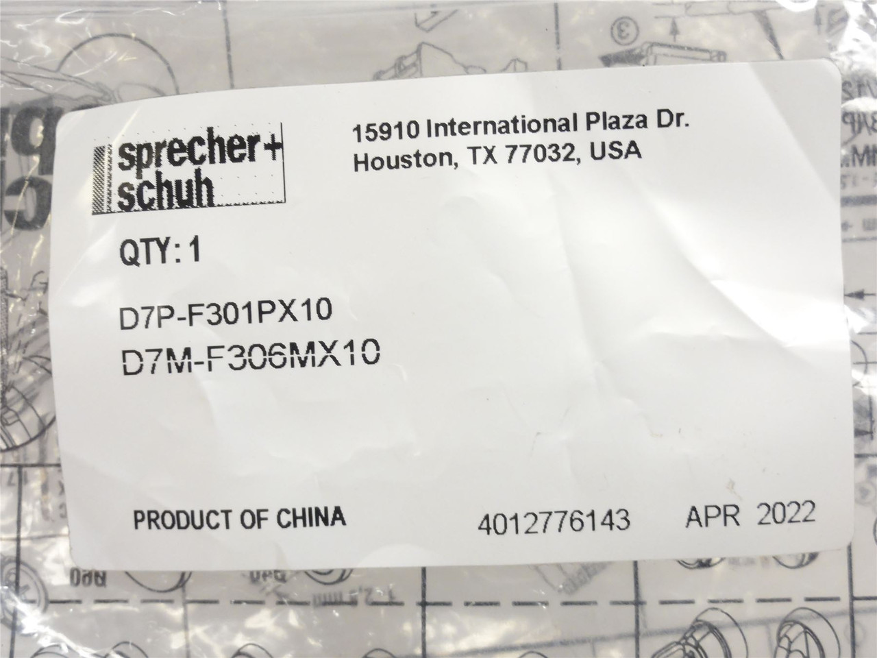 sprecher+schuh D7P-F301PX10; Momentary Push Button; 10A; 600V