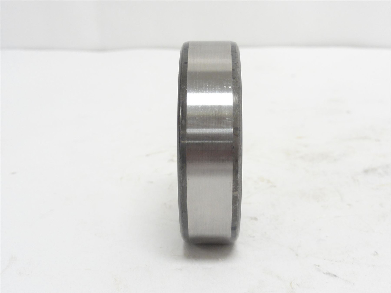 SKF 6305; Ball Bearing; 25mmID x 62mmOD x 17mm Width