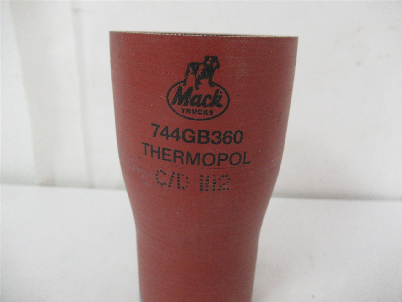 Mack 744GB360; Hose 1-7/8 inch x 1-1/2 inch x 4 inch