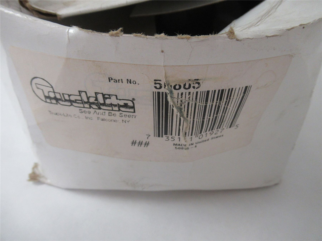 Truck-Lite 50805; Nosebox 7 Solid Pin