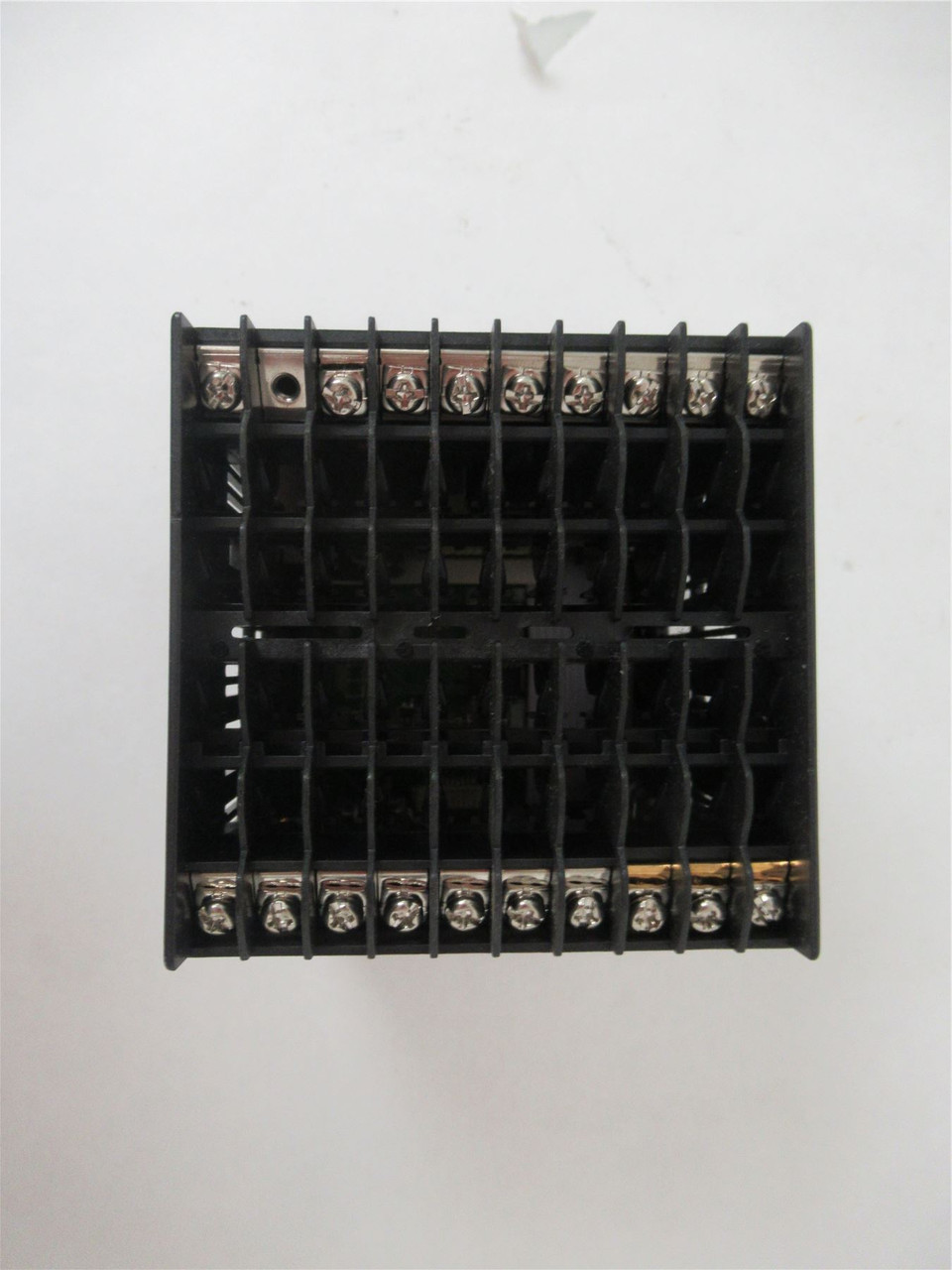 Yokogawa UT350L-00; Temp Process Controller 100-240VAC