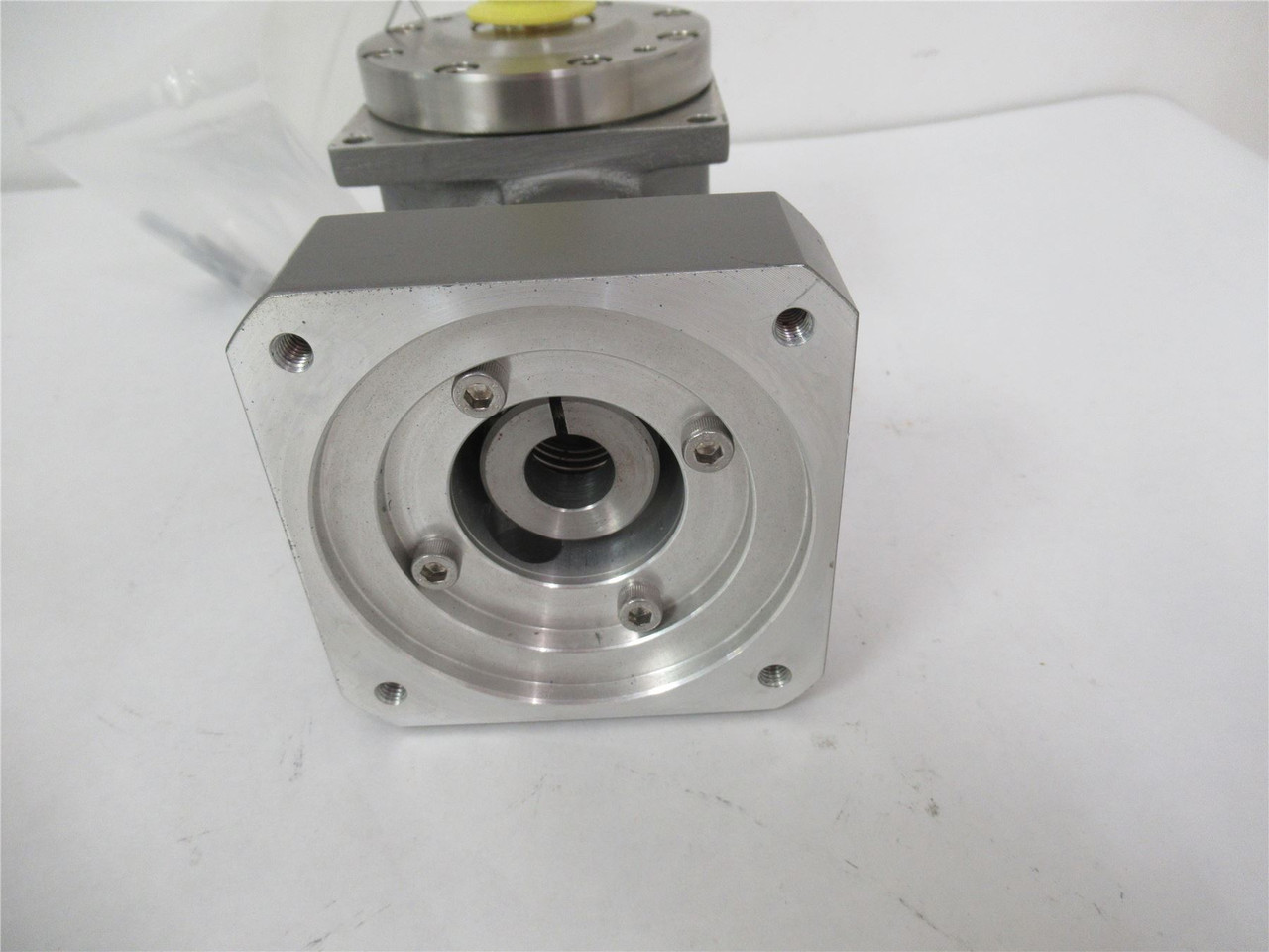 Gam Gear 810089; Gearbox 10:1 Output Shaft 20mm: Input 16mmID