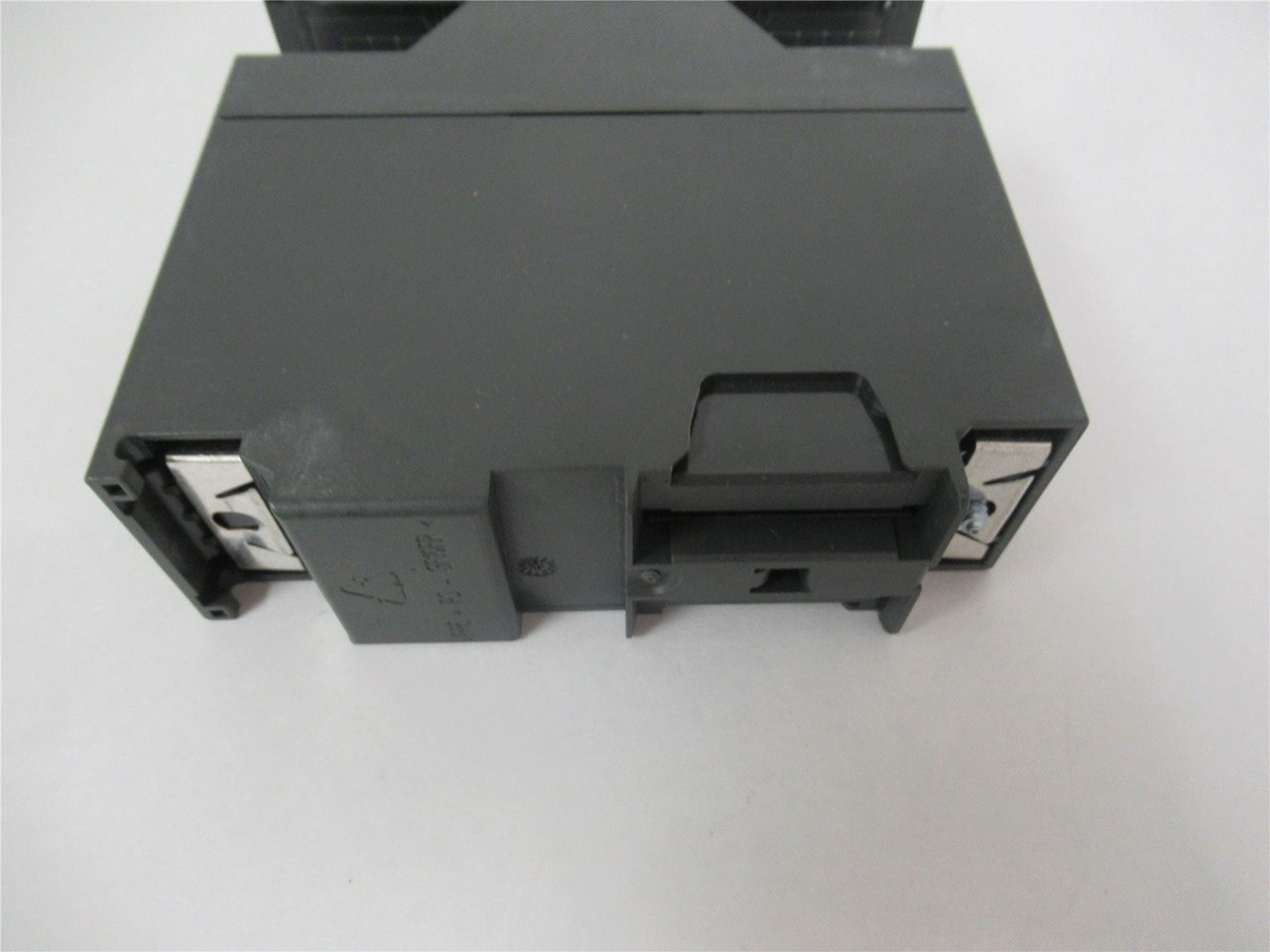 Siemens 6ES7322-1BH01-0AA0; Output Module 20-POLE 2AMP 24VDC