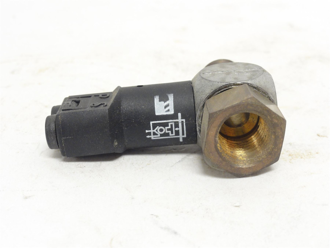 Tipper-Tie 215003; End Of Stroke Sensor; 1/4" To 1/4"