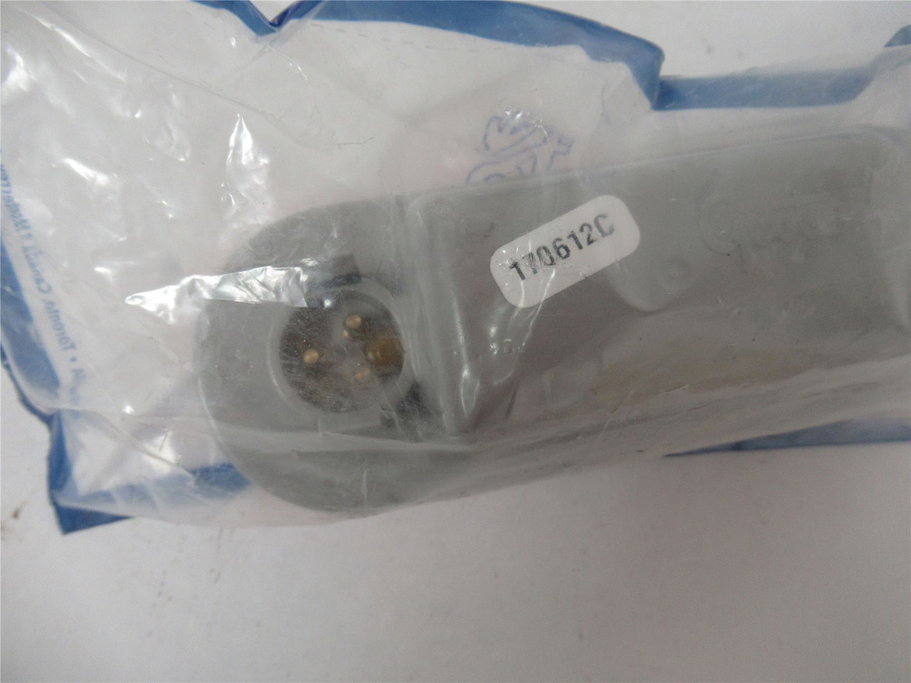 Grote 52562; Oval Stop Tail Turn Lights 12V