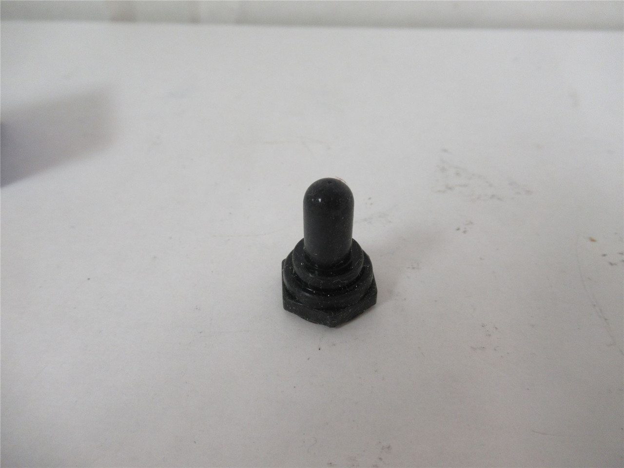 Napa TG6571; Toggle Switch 15/32" Mounting Hole