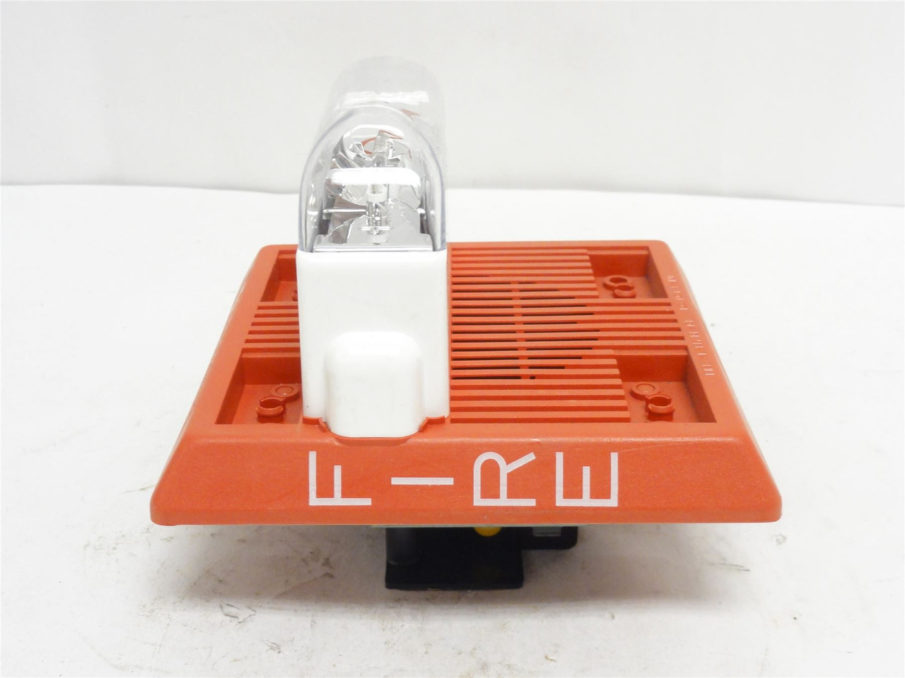 Wheelock AMT-24MCW-NW; Horn-Strobe; 24VDC; 75-85dB; 355mA