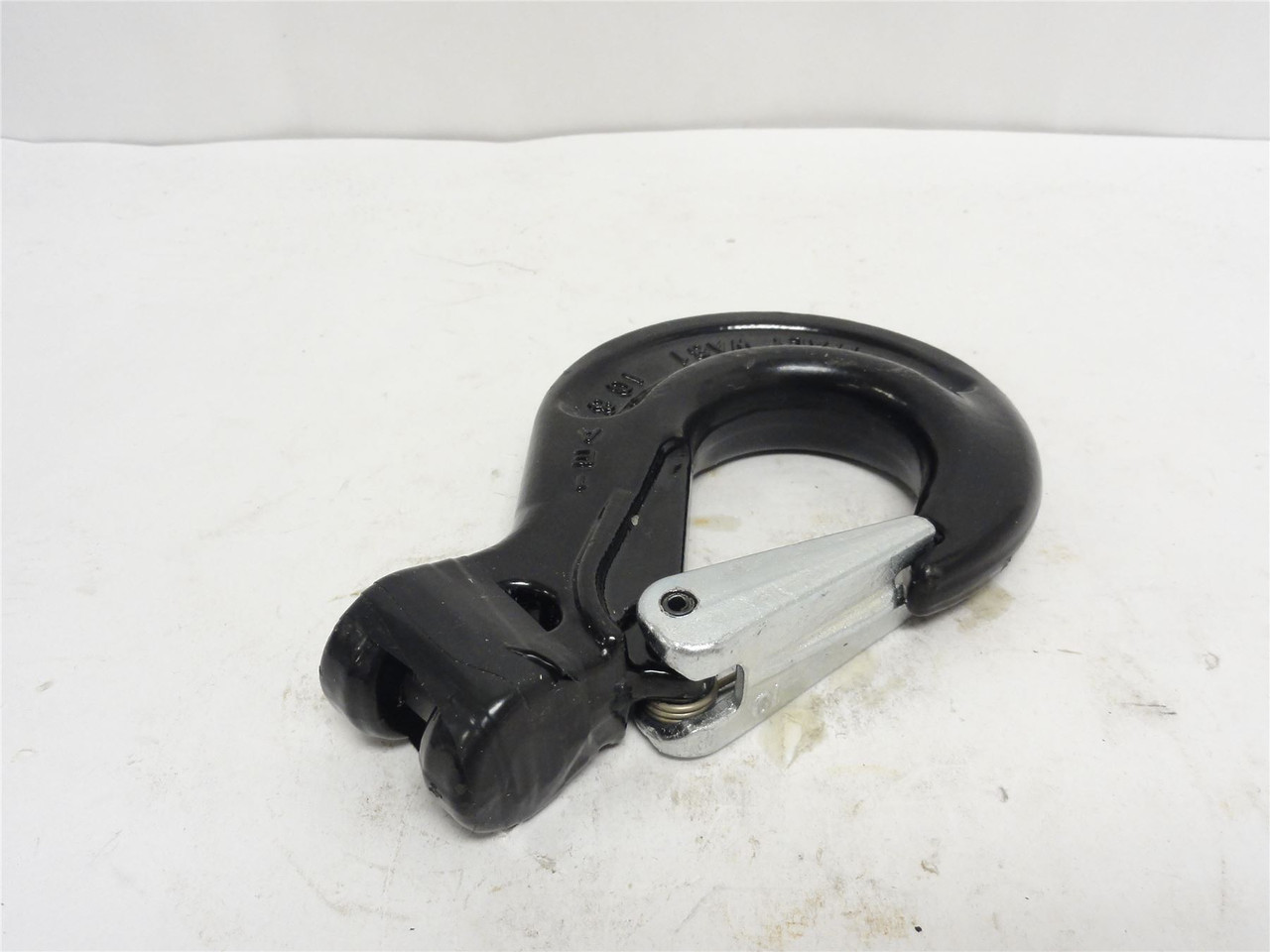Peerless 8418480; Clevis Sling Hook W/Latch. Size: 3/8"