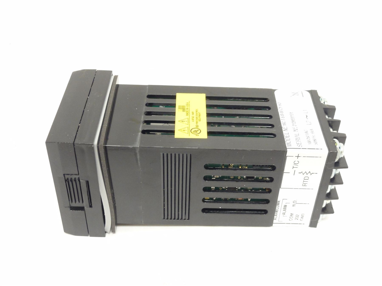 Pacmac 16C-T-S-B-00-CY-HO; Temp/Process Controller 100-250VAC