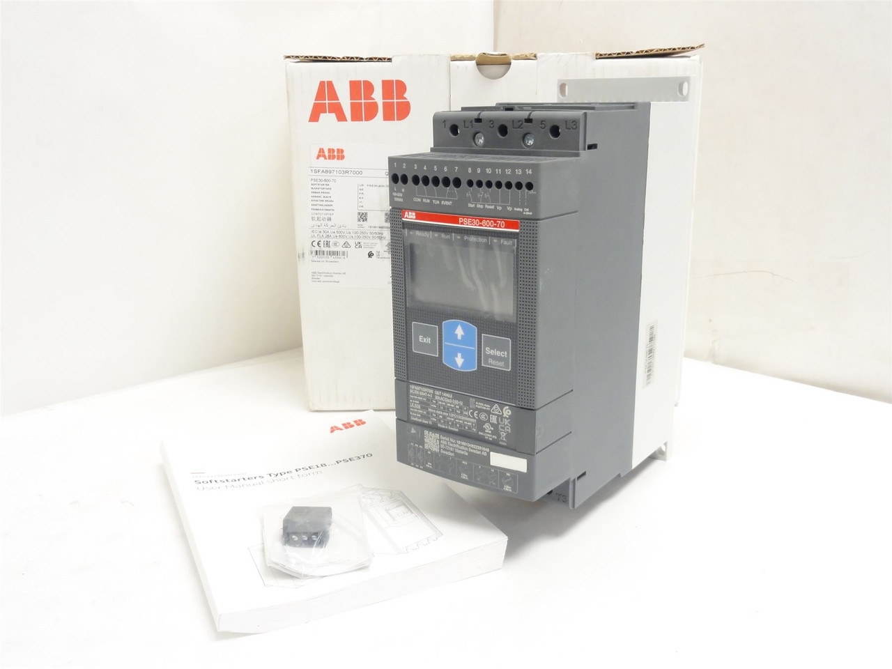 ABB 1SFA897103R7000; Soft Starter PSE30-600-70 100-250VAC 30A