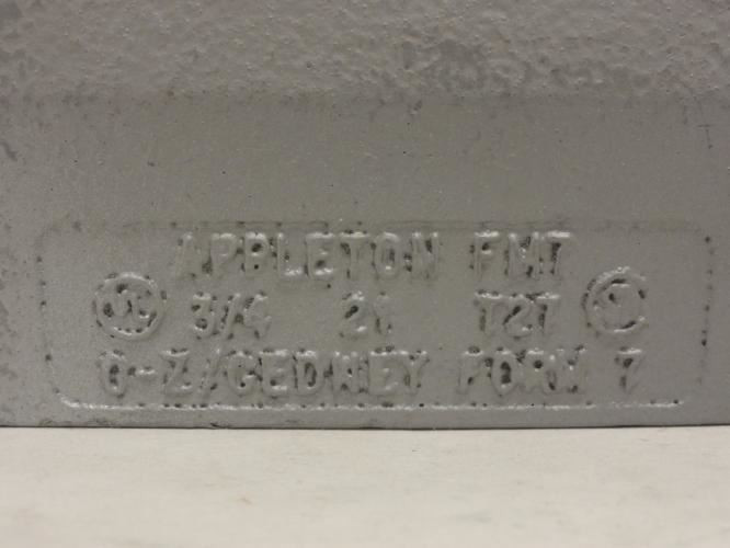 Appleton T27 FM7; Conduit Body; Type: T; 3/4 Fnpt; Grayloy-Iron