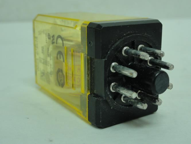 Idec RR2P-UAC120V; Relay 10A; 240VAC; Coil: 120VAC; 8-Pin
