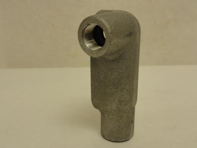 Crouse-Hinds LL17; Conduit Body; Type LL; 1/2 FNPT; Form 7