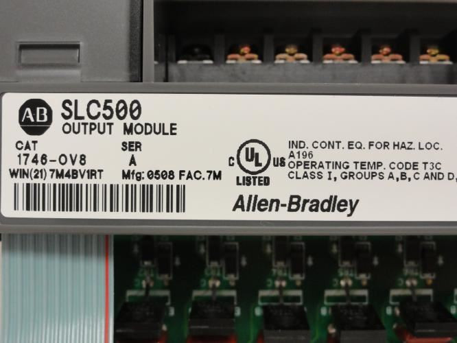Allen-Bradley 1746-OV8; Output Module; Ser A; 10-50VDC