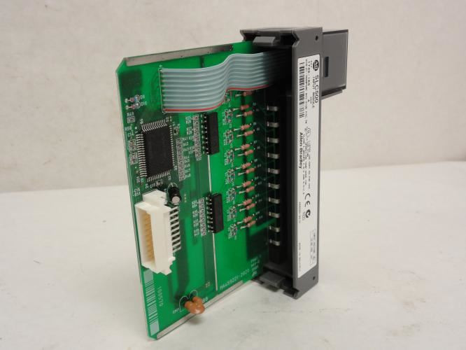 Allen-Bradley 1746-IB8; Digital Input Module; 10-30VDC; NO DOOR