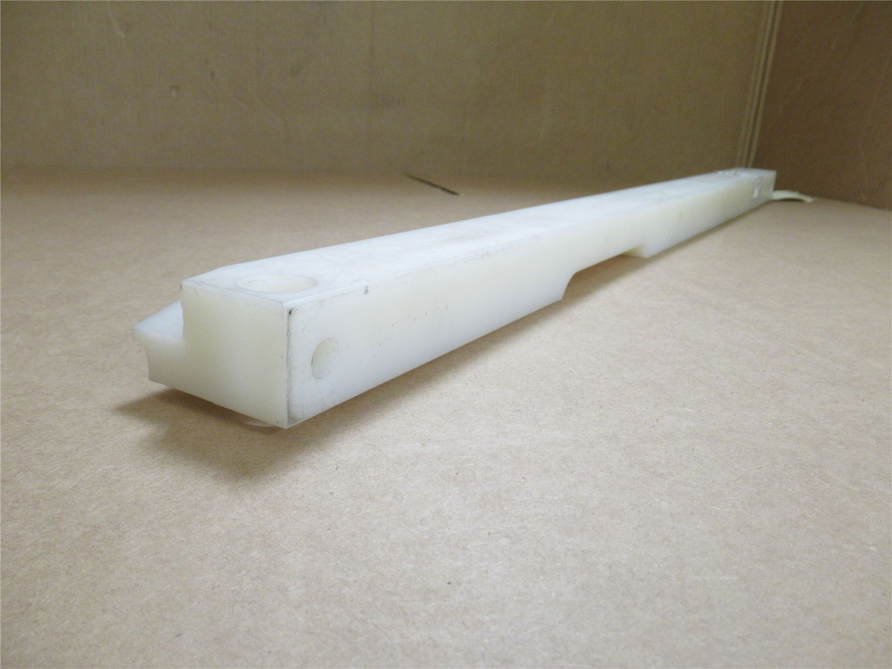 Marel 3955179; Carrier Rail Guide; 31-1/4" Long; UHMW
