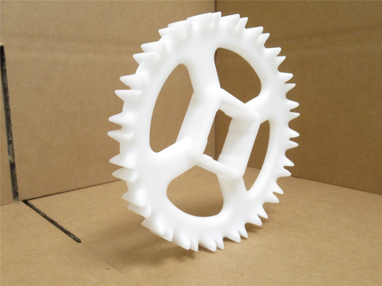 Intralox S1600-20T-6.4PD; Conveyor Sprocket; 20T; 40mmID