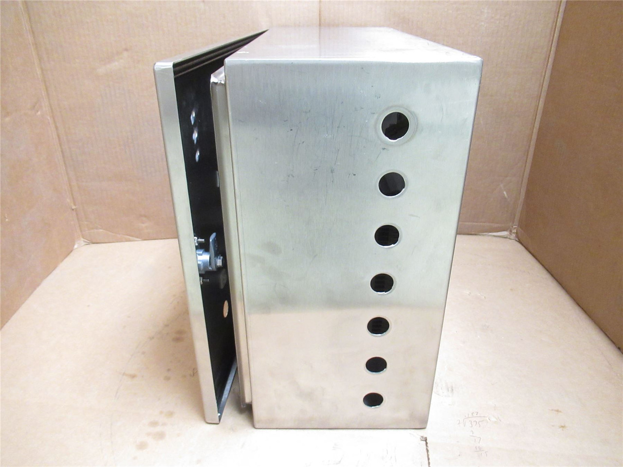 Hoffman CSD16208SS; Wallmount Enclosure; SS-304; 16" x 20" x 8"