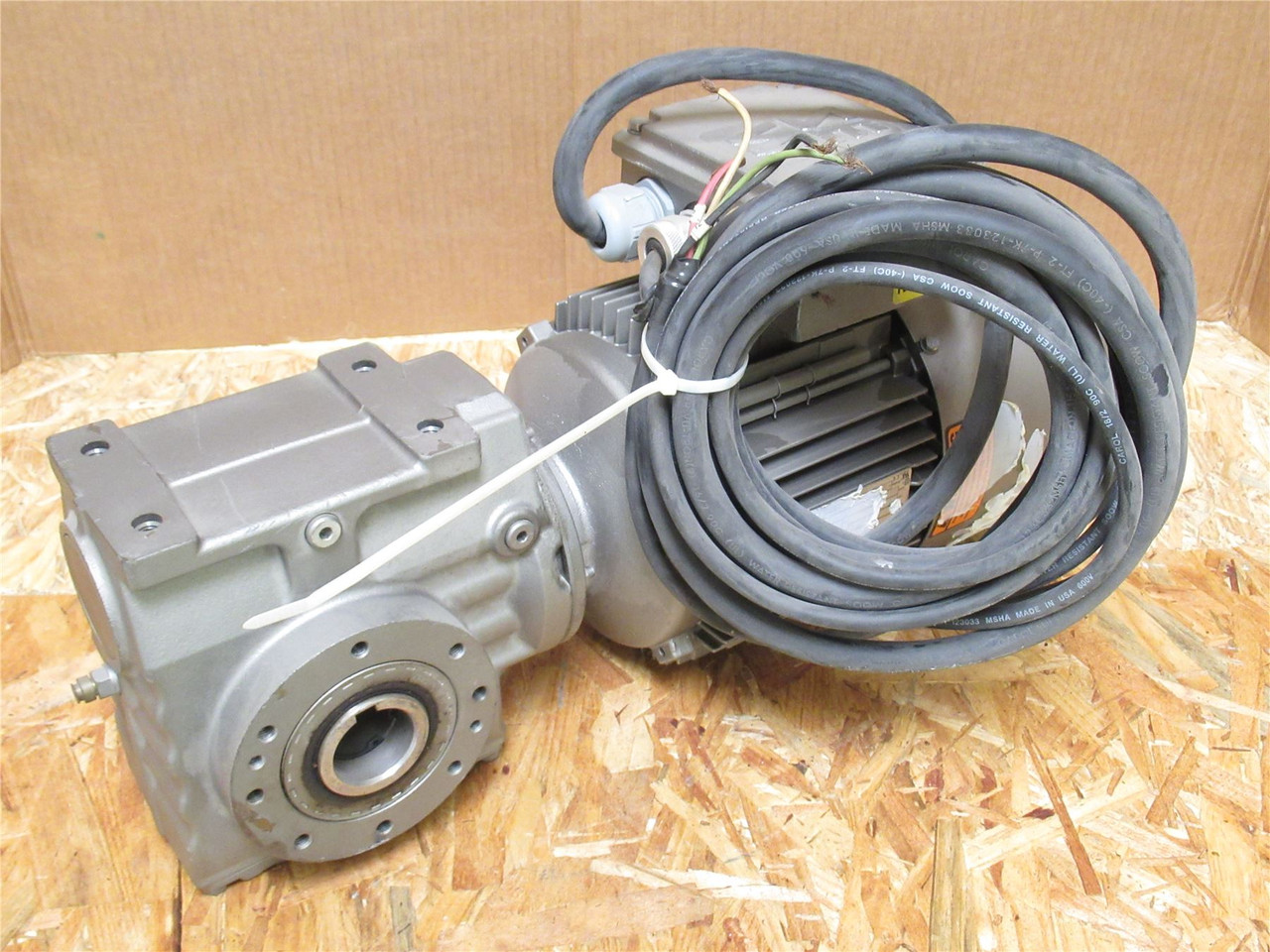 SEW SA57DT90L8/4BMG2HRU; AC Gearmotor; 2-Speed; 14:24 Ratio
