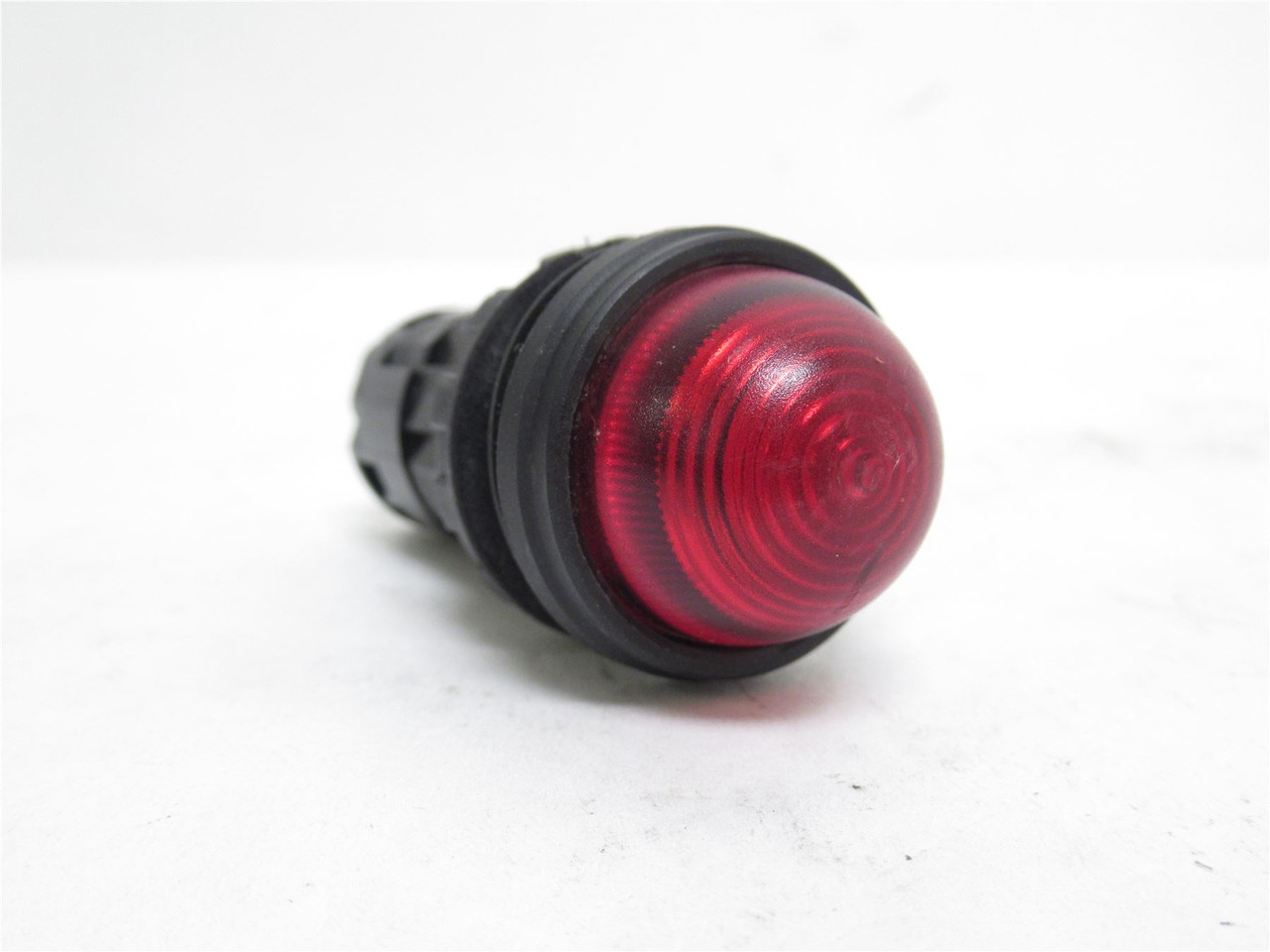 Idec HW1P-2FQD-R-24V; LED Panel Indicator; Red; 24VDC; 1W