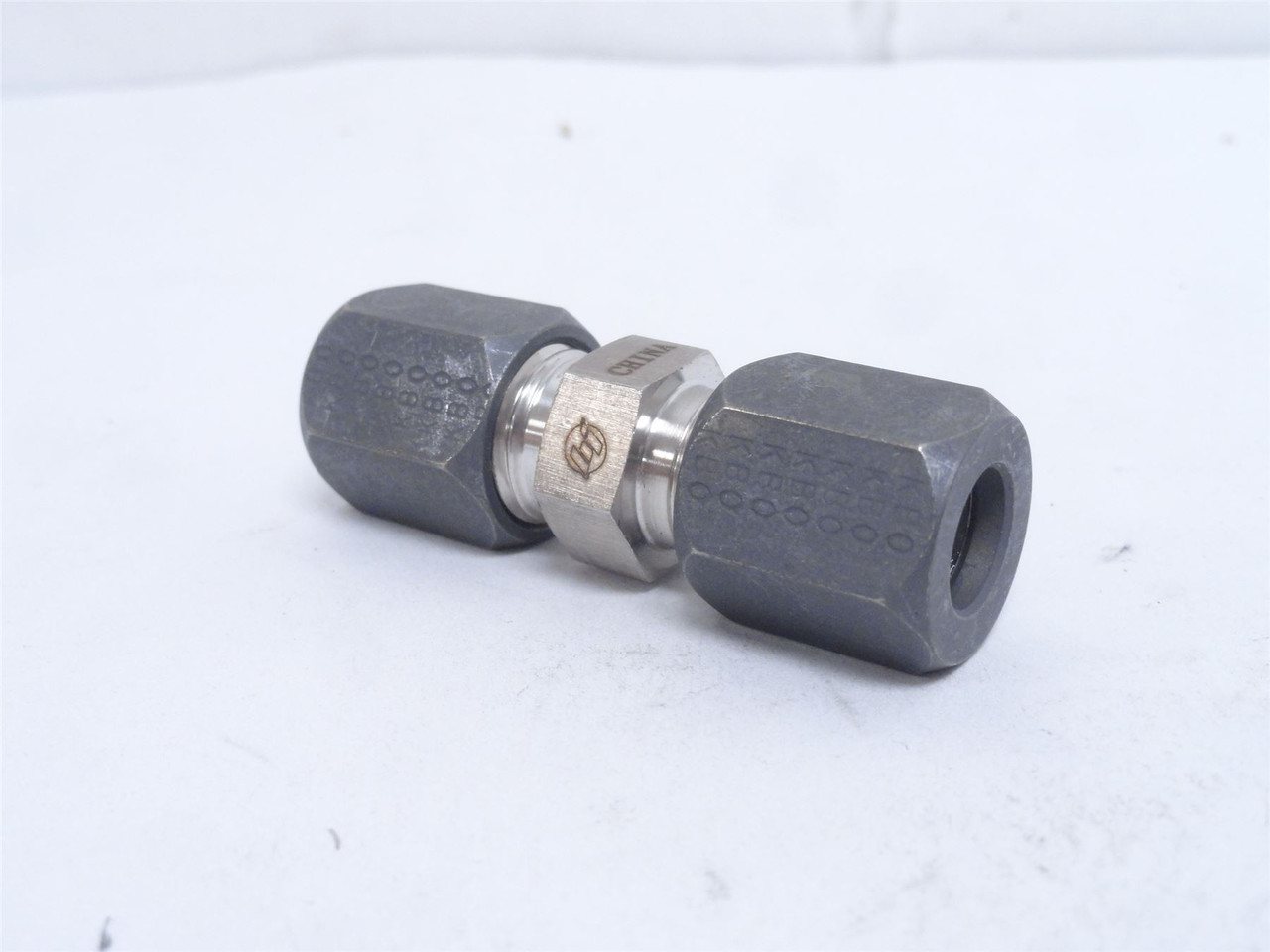 Brennan C2403-06-06-SS; Adapter; SS-316; 3/8" Flareless Bite