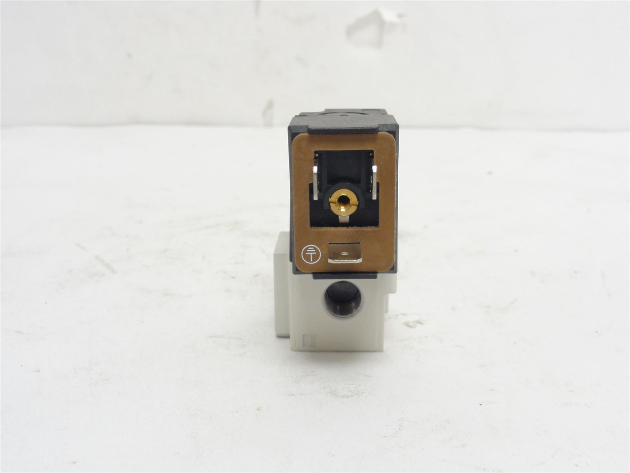 SMC VT307-501-01F-Q; Solenoid Air Valve; 0-0.7MPa; 24VDC