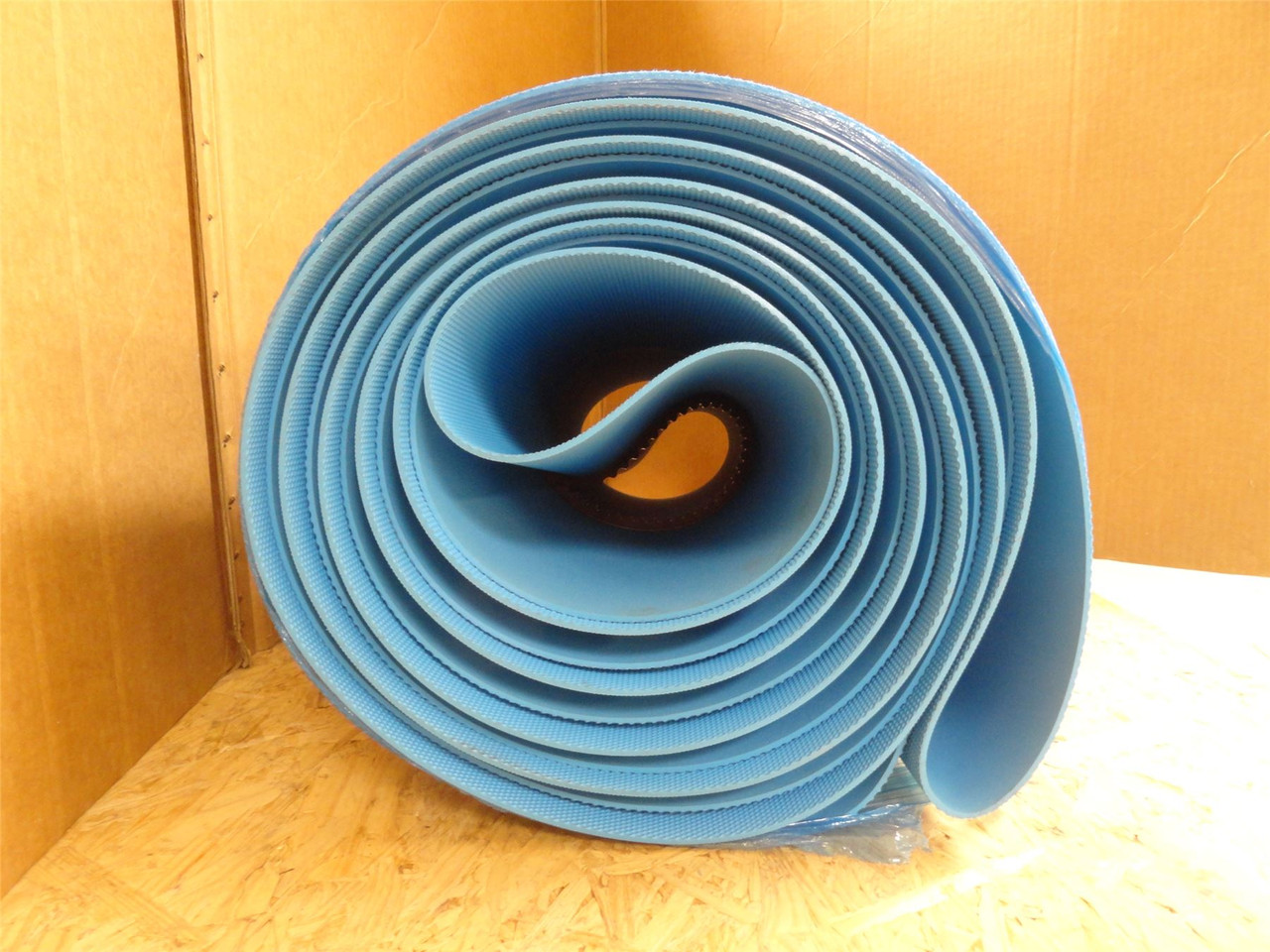 America Belt 280562122; Blue Rubber Belt; 24" Wide x 28' Long