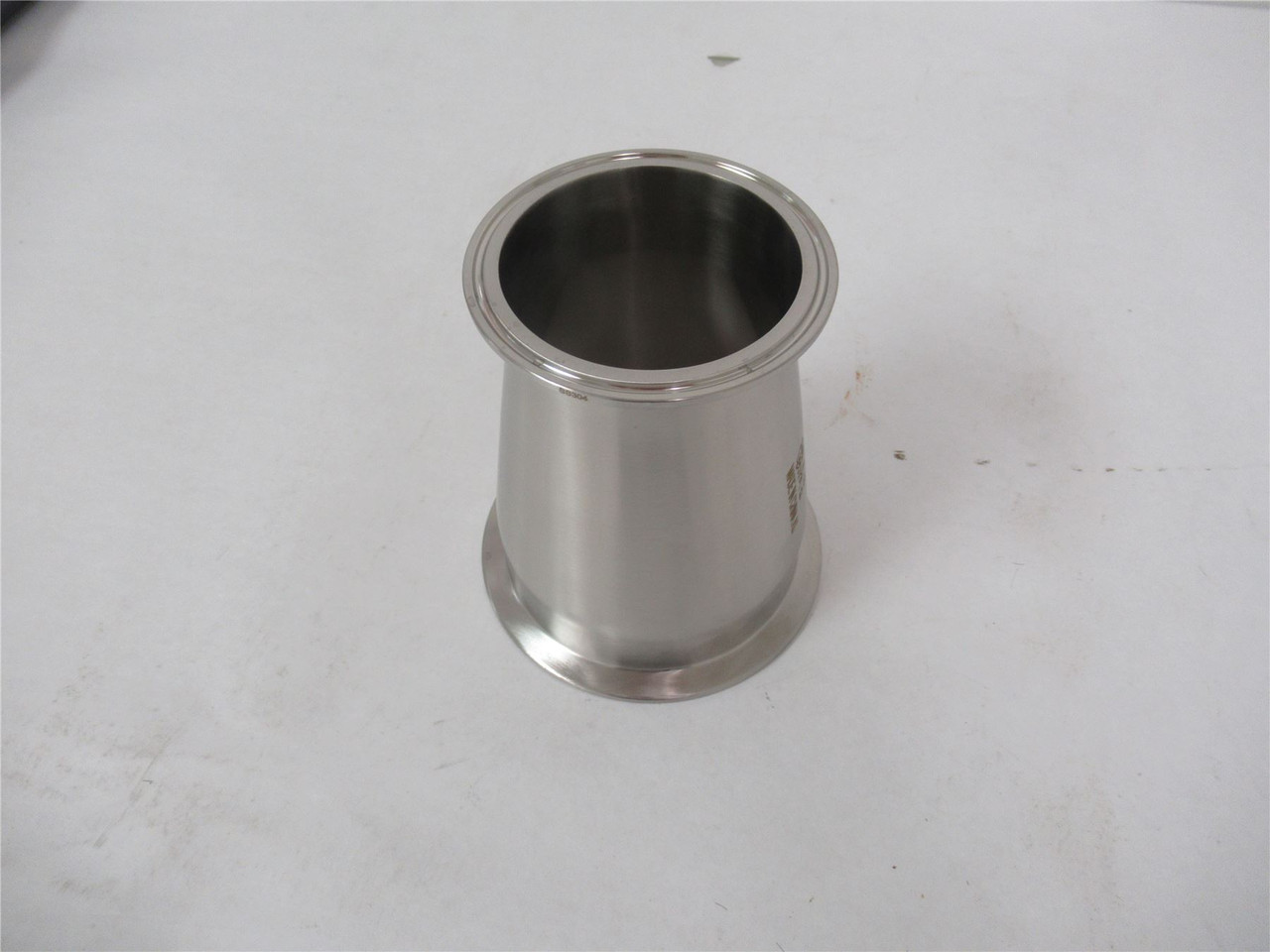 Tri-Clover B3114MP4X33047; Concentric 4" x 3" SST