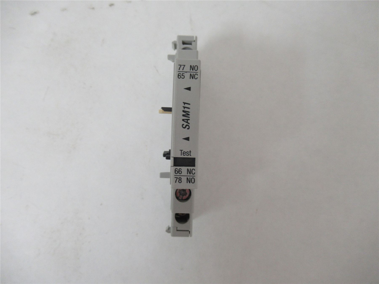 Allen-Bradley 140M-C-ASAM11; Trip Indication Contact 1NO/1NC