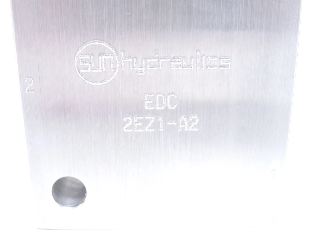 SUN EDC-2EZ1-A2; Line Mount Manifold; SAE-12 Port Size