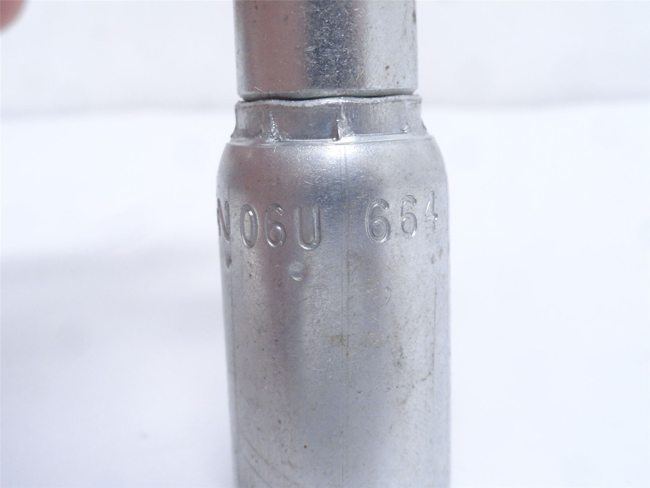 Eaton 06U-664; Elbow Fitting; 90Deg; 3/8 JIC x 3/8" Tube