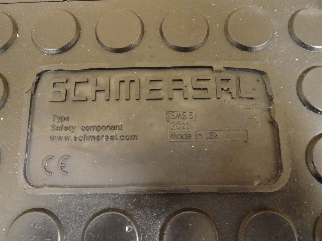 Schmersal SMS5500500; Switch Safety Mat; 27" x 26" PN 603212