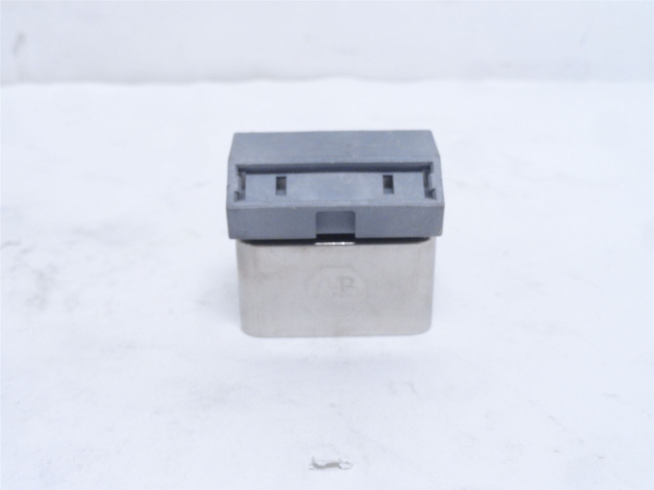 Allen-Bradley 800H-WK4B; Flip Lever Pushbutton; 2-NO; 2-NC