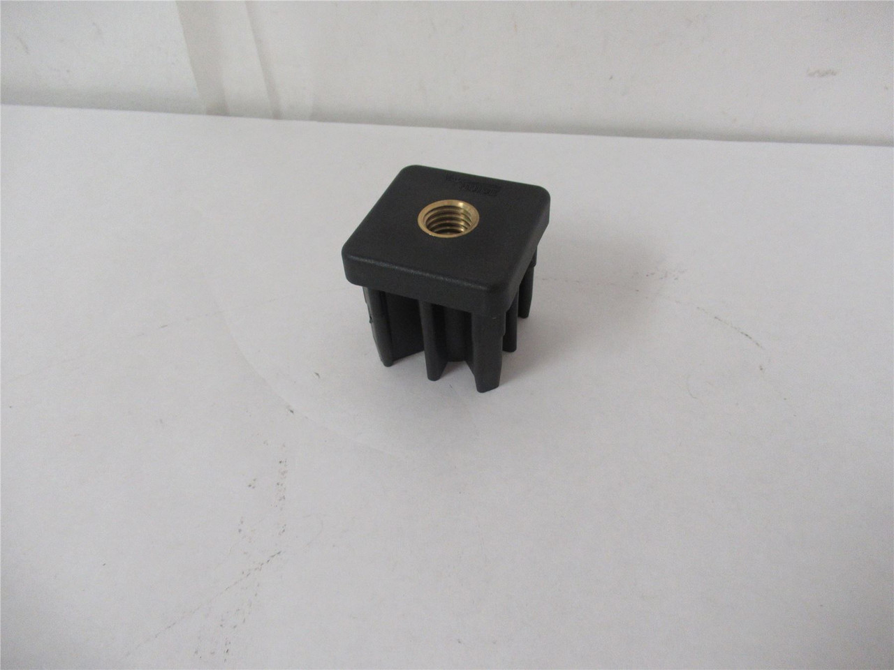 Value Guide VG-556-B58; SquareThreadedTubeEnd 5/8"-11 Thread