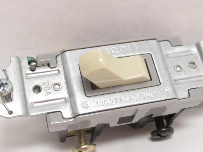Hubbell CS320I; Wall Toggle Switch; 20A; 120-277VAC
