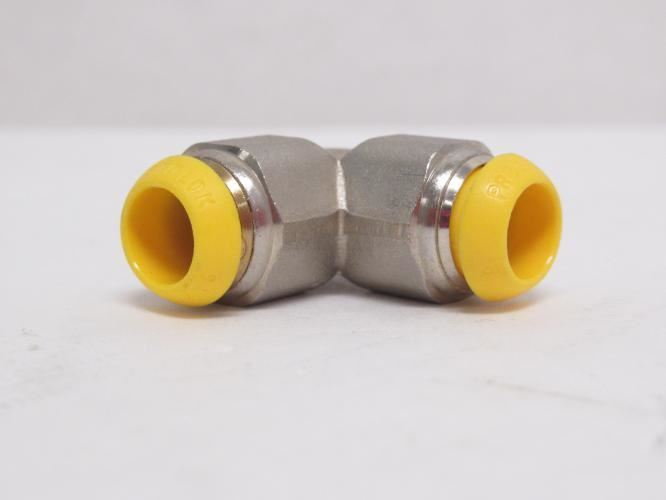 Parker EPB8; Brass PrestoLok Union Elbow 90Deg; 15/16"/8mm Tube