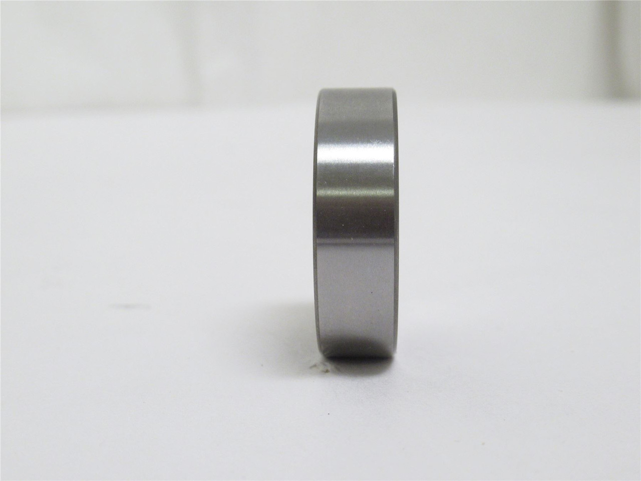SKF 6002-2RSH; Ball Bearing 15mmID x 32mmOD x 9mm Wide