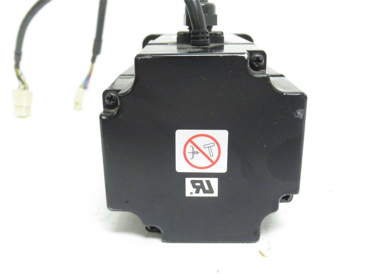 Yaskawa SGM-08U3B4L; Servo Motor; 200V; 750W; 4.4A; 3000Rpm