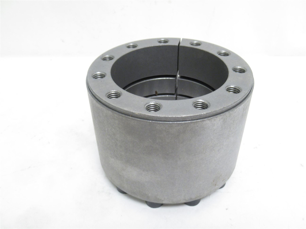 Fenner B122400; B-loc Keyless Bushing Assembly 4"ID; 5-3/4"OD